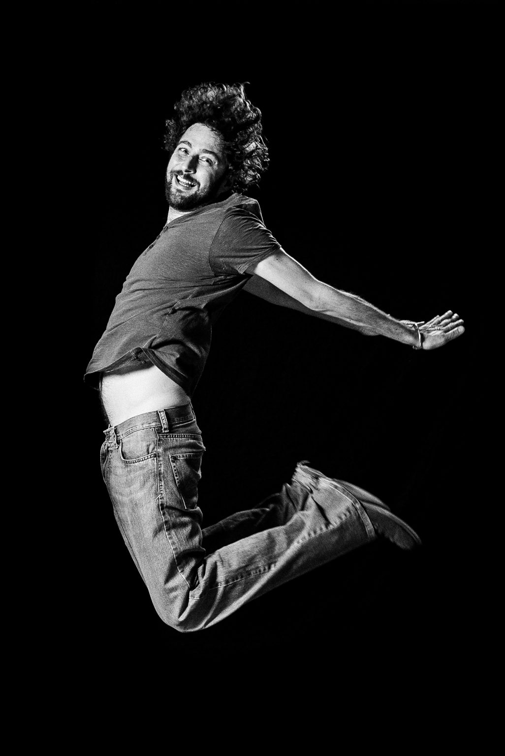 Stefano Alaimo jumping around